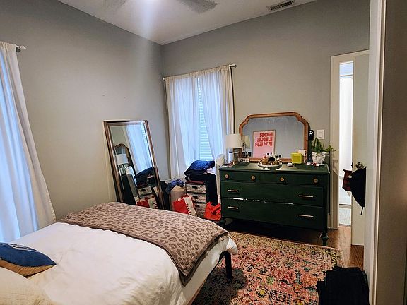 4th image of 715 W Belmont Ave APT 1F