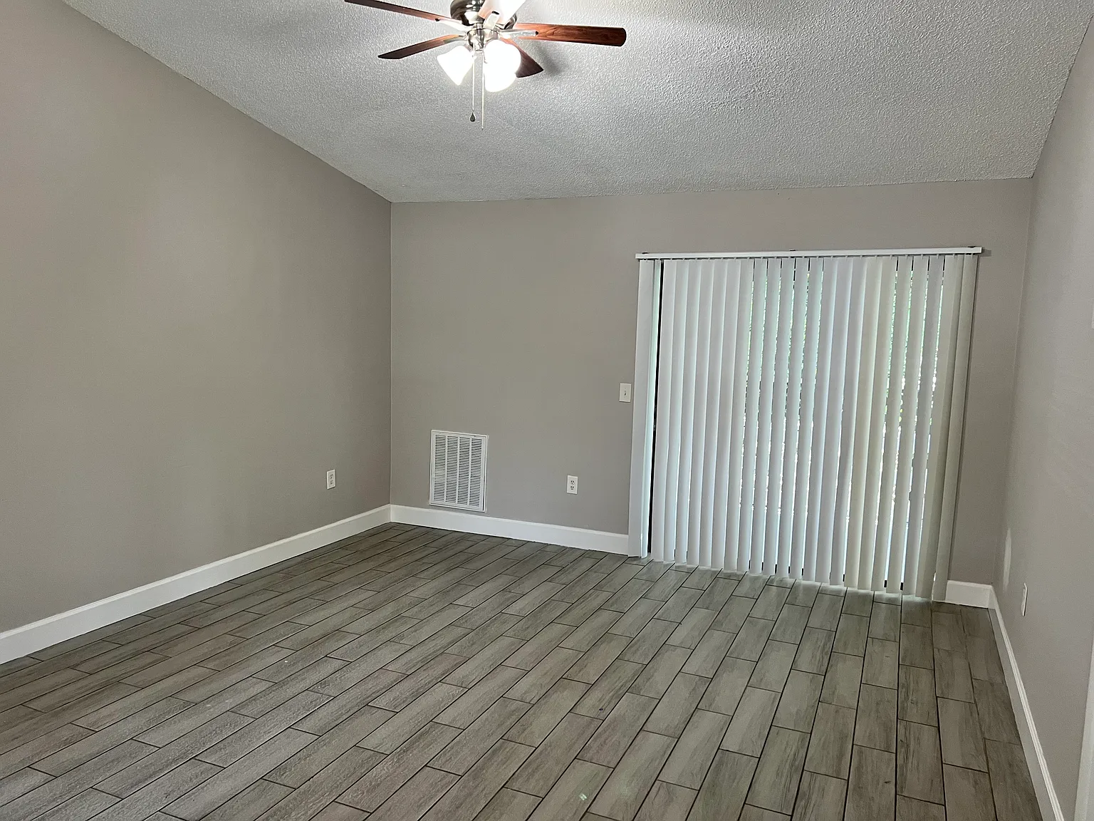 2 bed, 785 sqft, $1,700 — Photo 4