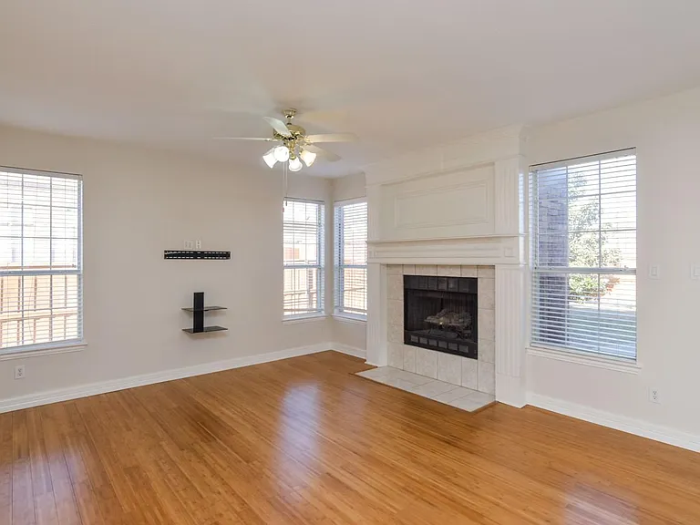 8512 Mesa Verde Dr — Photo 9