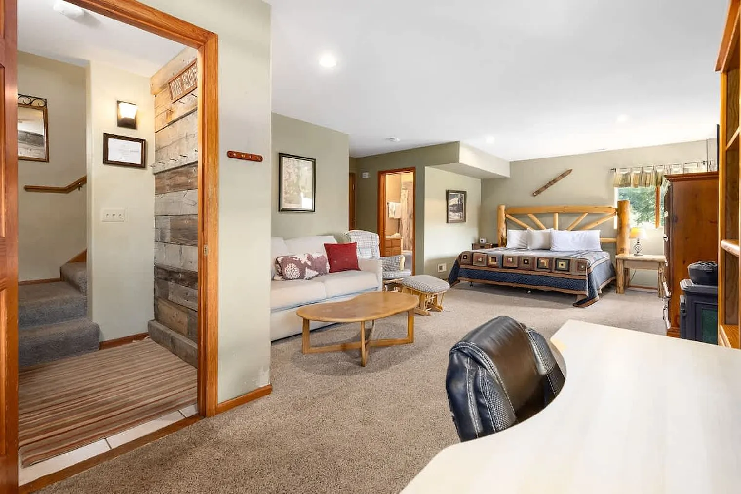 3 bed, 3.0 bath, $5,247 — Photo 2