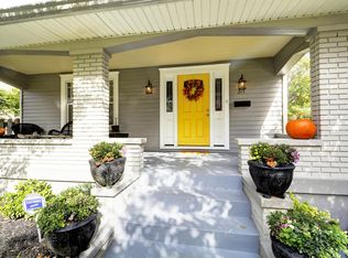 217 Iola Rd, Saint Matthews, KY 40207