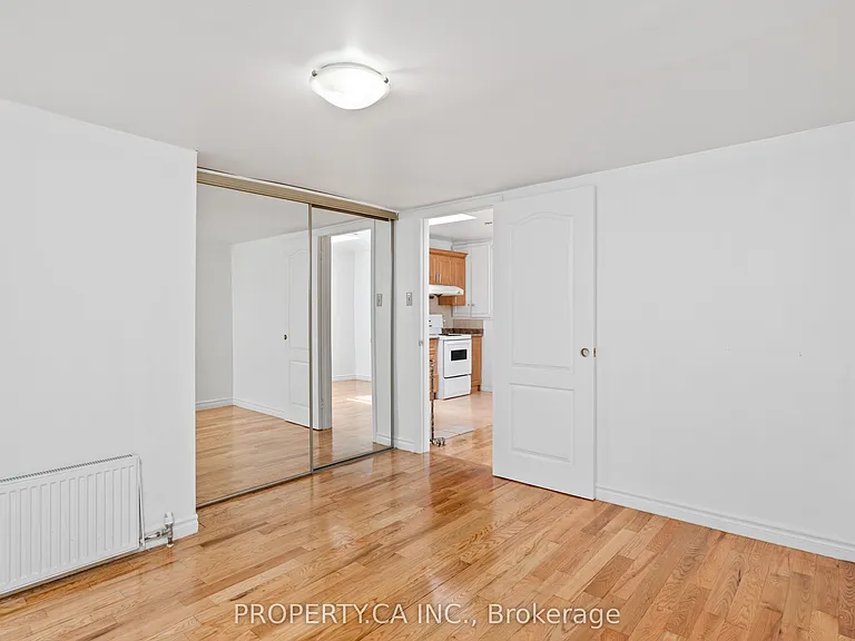 1989 Yonge St #100 — Photo 16