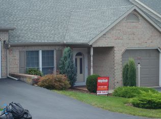 2342 Majestic Ct, Chambersburg, PA