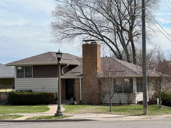 938 California Ave W, Saint Paul, MN 55117