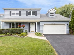 553 Seville Ave, Naperville, IL 60565