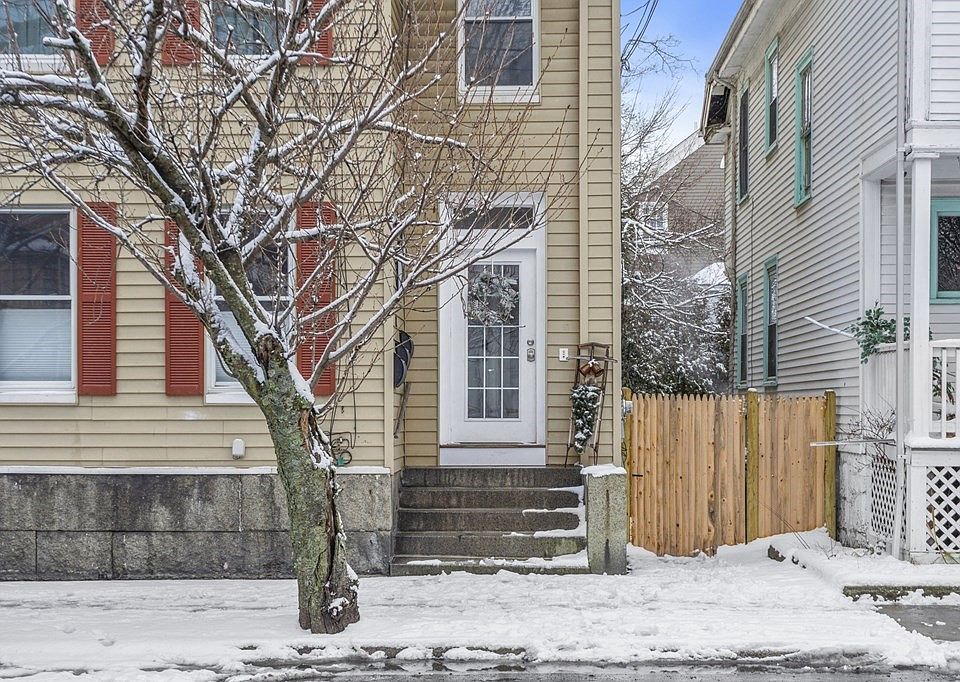1st image of 11 1/2 Mason St #1