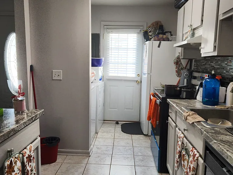 727 S Main St #119 — Photo 7