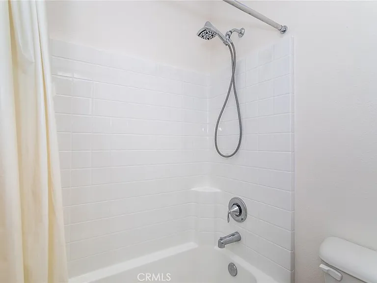 28629 Farrier Dr — Photo 31