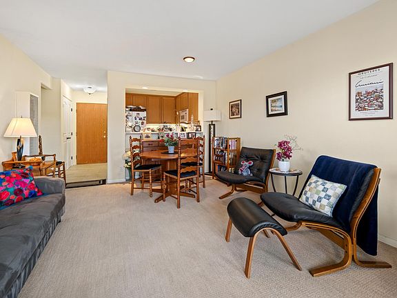 3rd image of 333 Por La Mar Cir