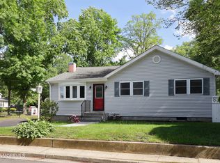 20 Salisbury Ave, Middletown, NJ 07748