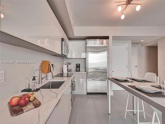 5th image of 1300 Brickell Bay Dr APT 2109