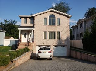 478 Walnut St, Ridgefield, NJ 07657