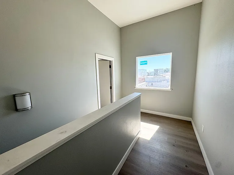223 S K St — Photo 16