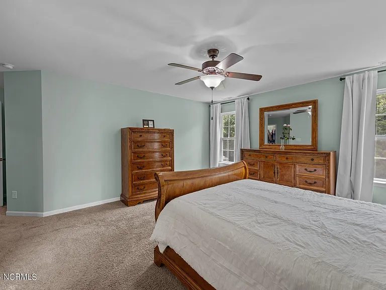 411 Palisades Way — Photo 36