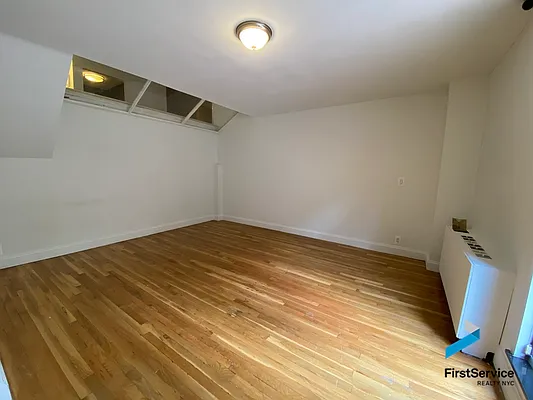 Rented by FirstService Realty (legacy) | media 9