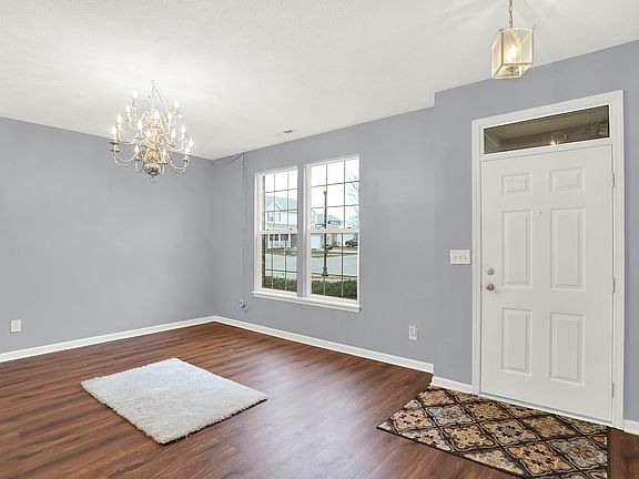4th image of 501 Kennard Ln