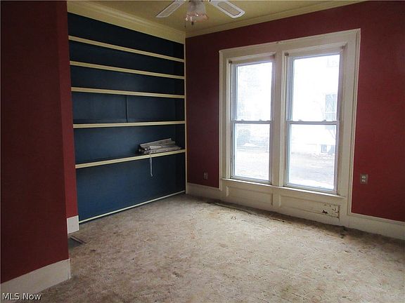 5th image of 174 Hickory St