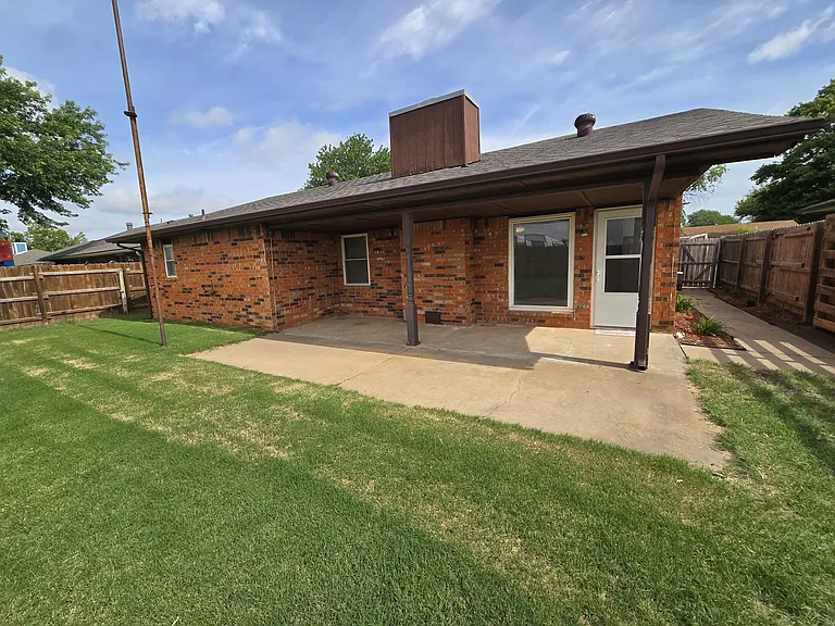 5625 Fountain Head Dr — Photo 19