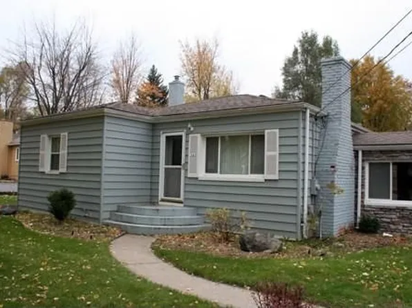 747 Globe Rd, Waterford, MI 48328