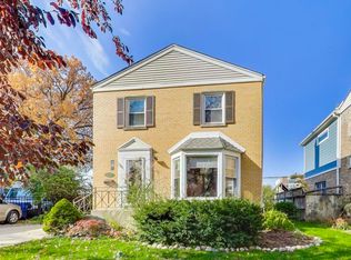 4222 N Claremont Ave, Chicago, IL 60618