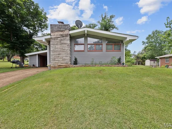 319 Lilac Dr, Potosi, MO 63664