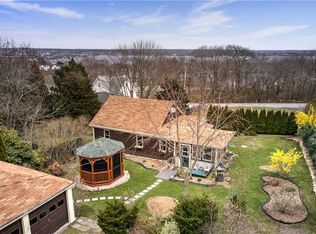 18 Butts St, Portsmouth, RI 02871