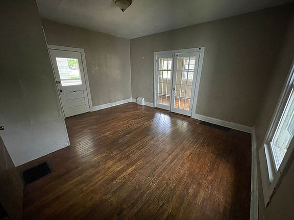 4th image of 410 N Salisbury St #1