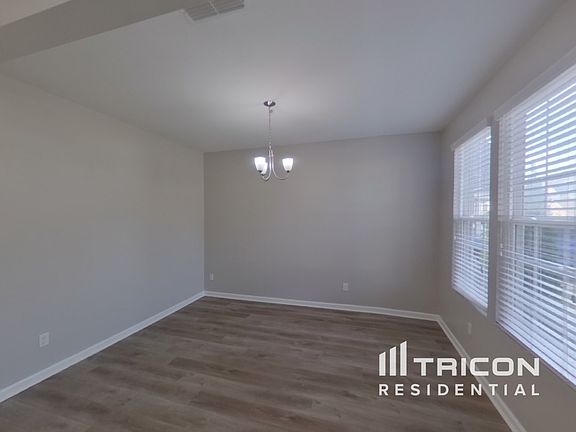 3rd image of 2513 Miranda Dr