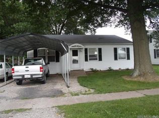 146 N Main St, Hoyleton, IL 62803