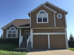 12930 Ridgeview Dr, Platte City, MO 64079