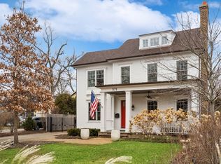 571 Hawthorn Ln, Winnetka, IL 60093