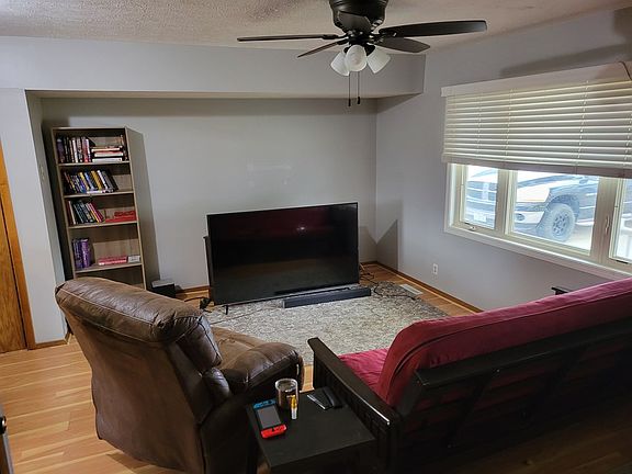 3rd image of 411 Nebraska Ave
