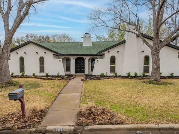 1909 Ola Ln, Grand Prairie, TX 75050