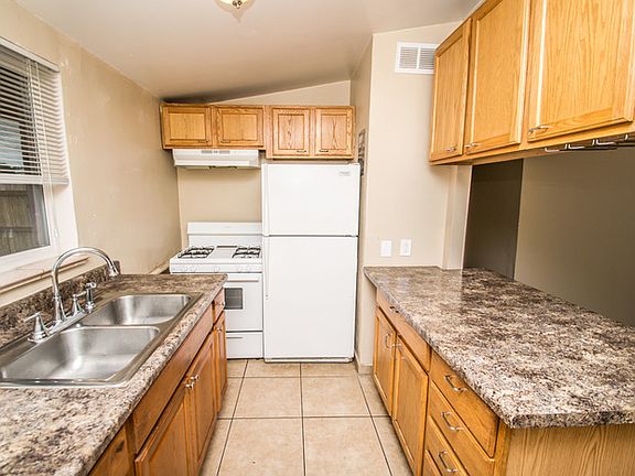 5th image of 5046 E 35th Ave