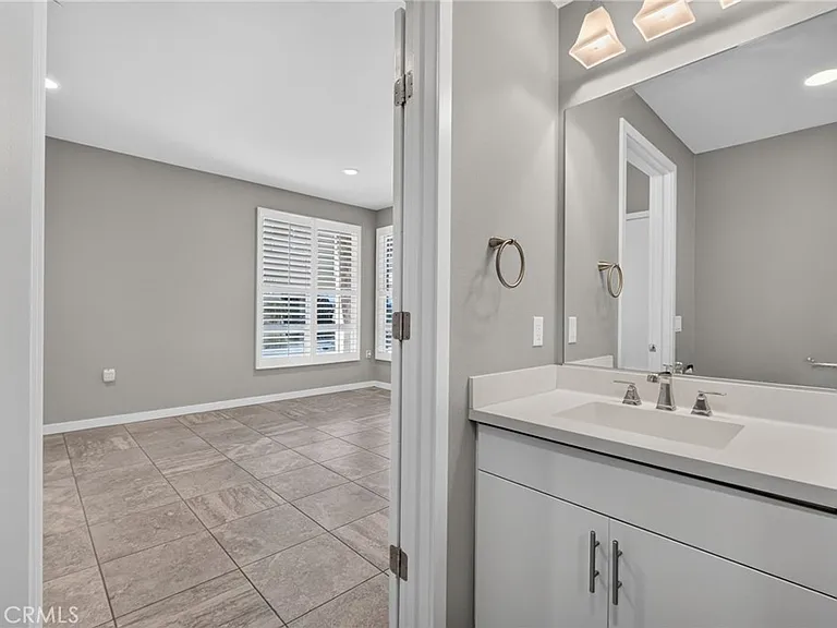821 Brickyard Ln — Photo 10