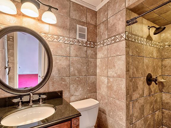 5th image of 5516 Lakeshore Dr APT 506
