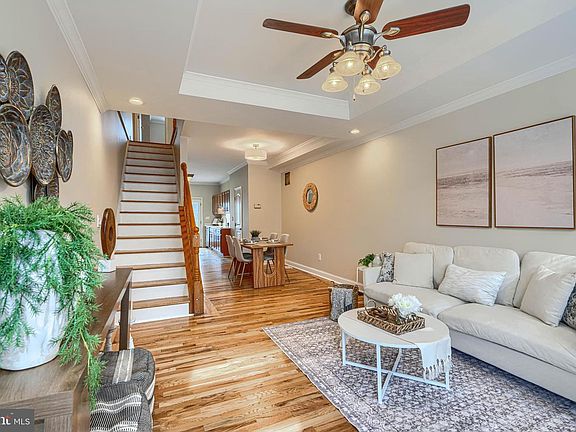 4th image of 2713 Hampden Ave