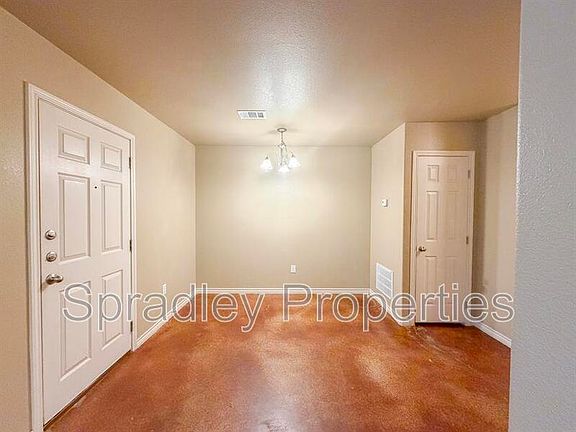 5th image of 1572 Chance Ct