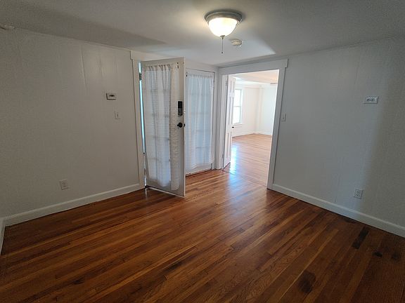 3rd image of 13 Becket St #2