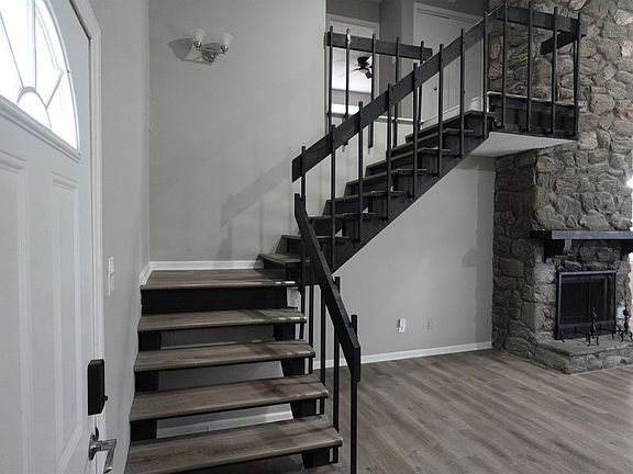 3rd image of 4217 Del Norte St #4217