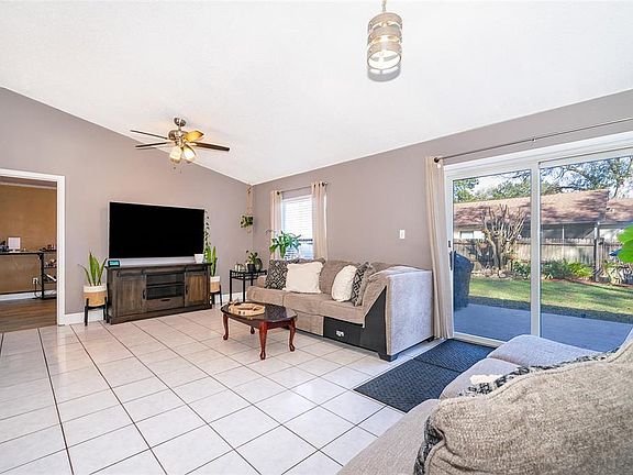 3rd image of 5453 Britan Dr