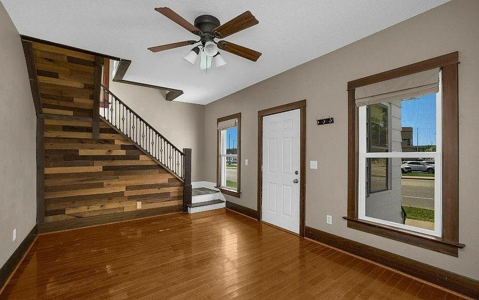 907 Green Bay St, La Crosse, WI 54601 Zillow