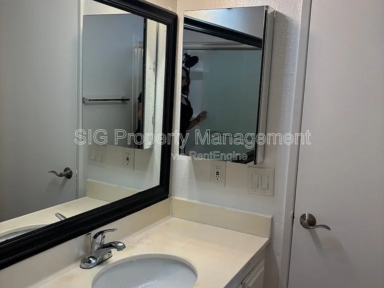 627 Orange Grove Ave #1 — Photo 16