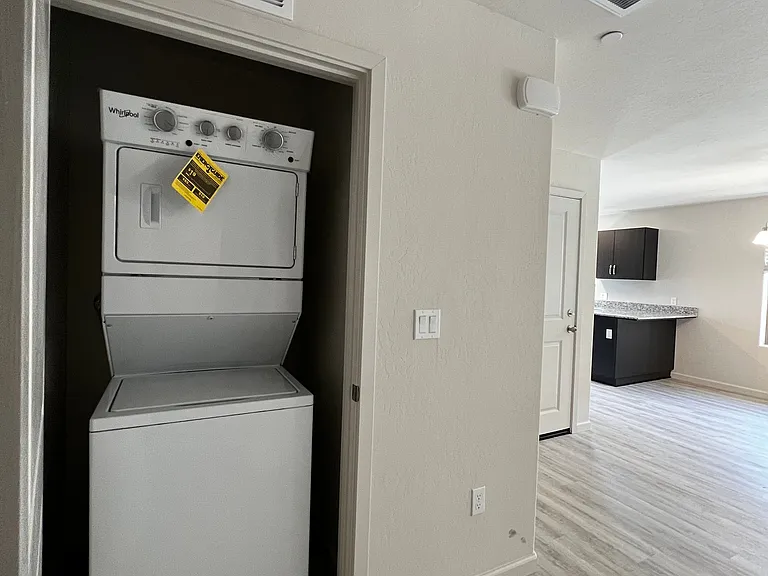 731 Aberdeen St #731 — Photo 11