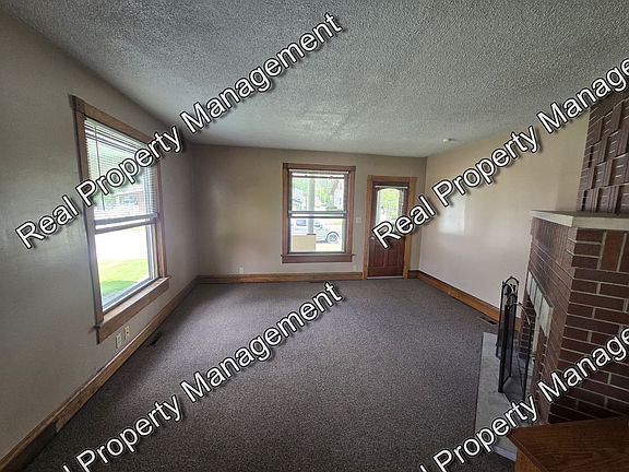 3rd image of 213 Pettibone Ave #1