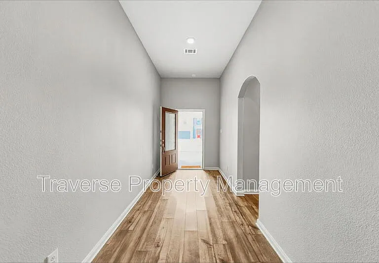 309 Bearman Dr — Photo 4