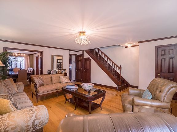3rd image of 85-67 188th St