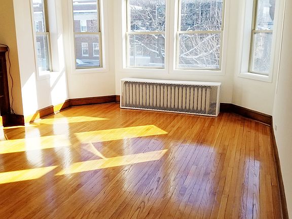 4th image of 5522 S Sawyer Ave #2