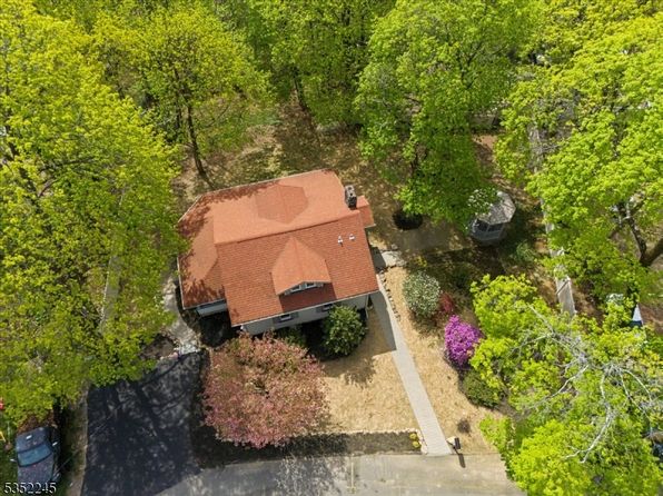 21 Highland Ave, Stanhope Boro, NJ 07874