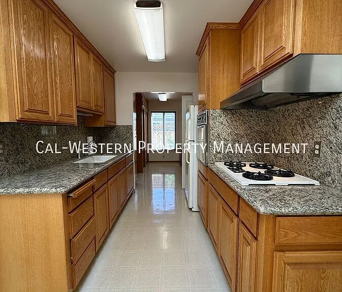 7790 Robindell Way — Photo 1